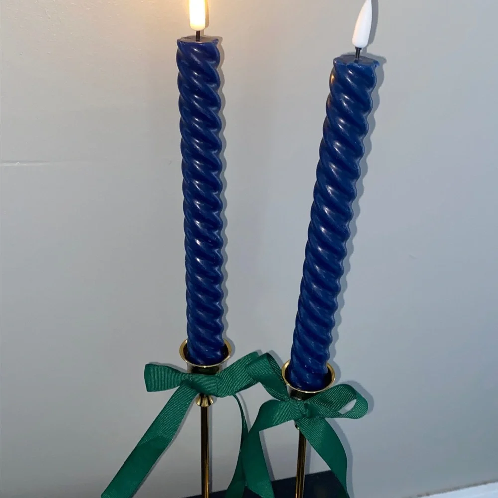 Lauren Christmas style Theme Blue Spiral Candles Gold Holders candlesticks set 2